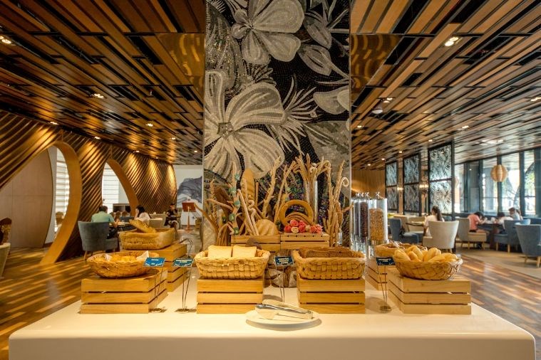 Khách sạn Quinter Central Nha Trang